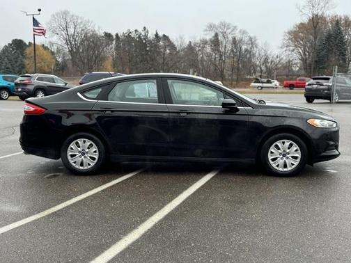 2013 Ford Fusion S