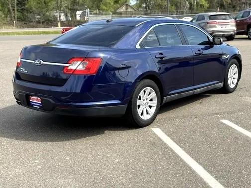 2011 Ford Taurus SE