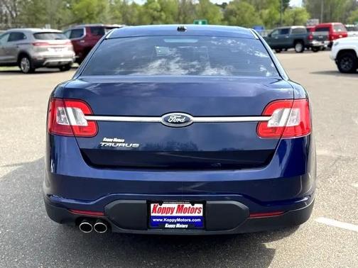 2011 Ford Taurus SE