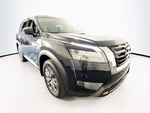 2025 Nissan Pathfinder S 4WD