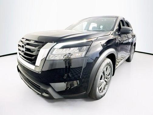 2025 Nissan Pathfinder S 4WD