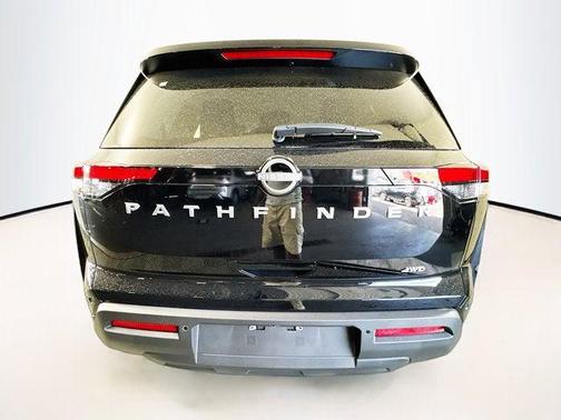 2025 Nissan Pathfinder S 4WD