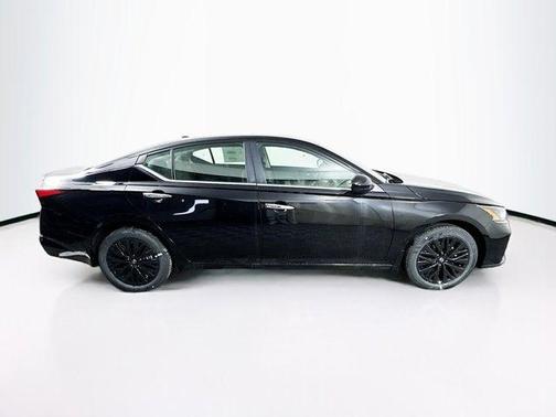 2025 Nissan Altima SV AWD