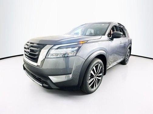 2025 Nissan Pathfinder Platinum 4WD