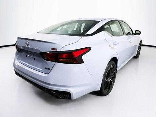 2025 Nissan Altima SR AWD