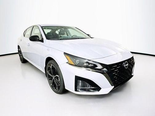 2025 Nissan Altima SR AWD