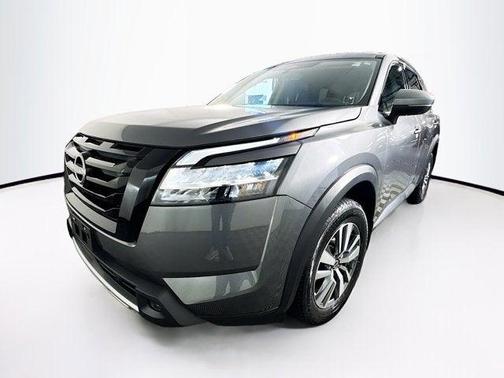 2024 Nissan Pathfinder SL 4WD