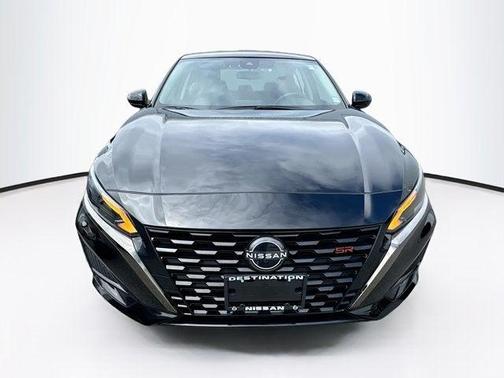 2023 Nissan Altima SR Intelligent AWD