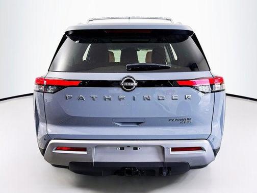 2025 Nissan Pathfinder Platinum 4WD