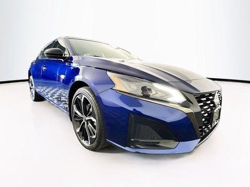 2023 Nissan Altima SR Intelligent AWD
