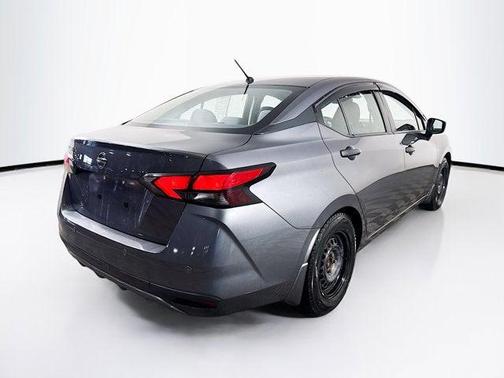 2022 Nissan Versa 1.6 S