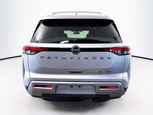 Brilliant Silver Metallic 2023 Nissan Pathfinder SL 4WD