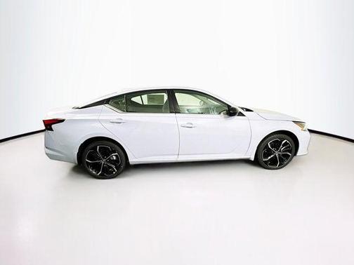 2025 Nissan Altima SR AWD