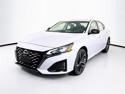 2025 Nissan Altima SR AWD