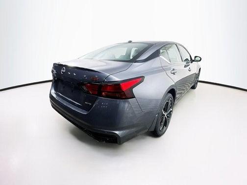 2025 Nissan Altima SR AWD