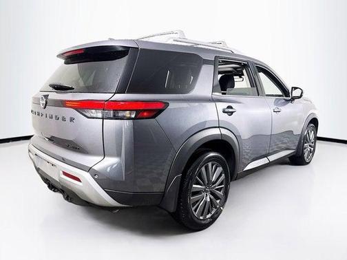 2025 Nissan Pathfinder SL 4WD