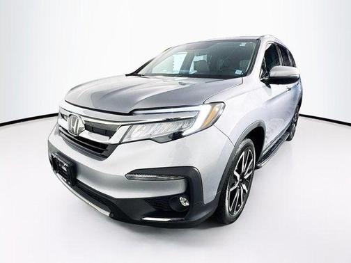 2022 Honda Pilot Touring 8-Passenger