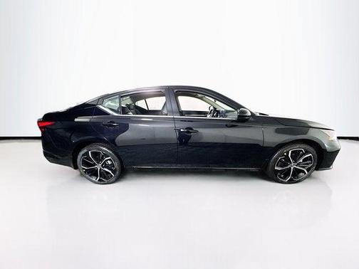 Super Black 2026 Nissan Altima SR AWD