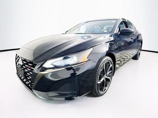 2023 Nissan Altima SR Intelligent AWD