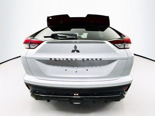 2023 Mitsubishi Eclipse Cross LE