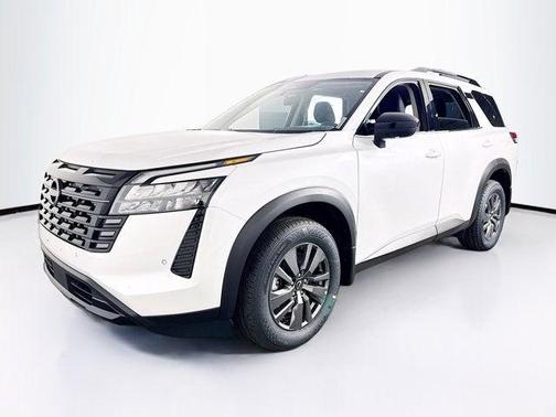 Everest White Pearl Tricoat 2026 Nissan Pathfinder SV