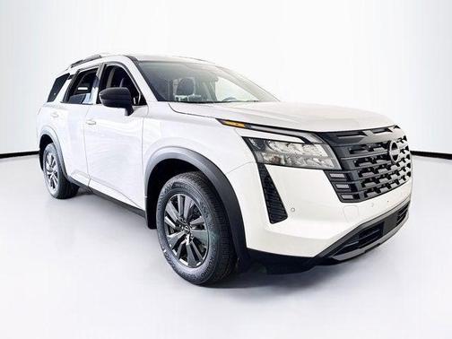 Everest White Pearl Tricoat 2026 Nissan Pathfinder SV