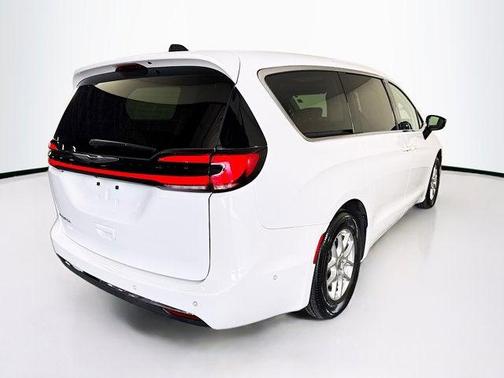 Bright White Clearcoat 2024 Chrysler Pacifica Touring L
