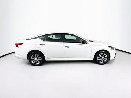 2025 Nissan Altima S FWD