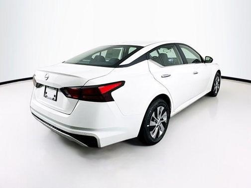 2025 Nissan Altima S FWD