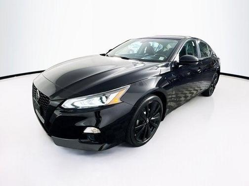 2022 Nissan Altima SR Intelligent AWD