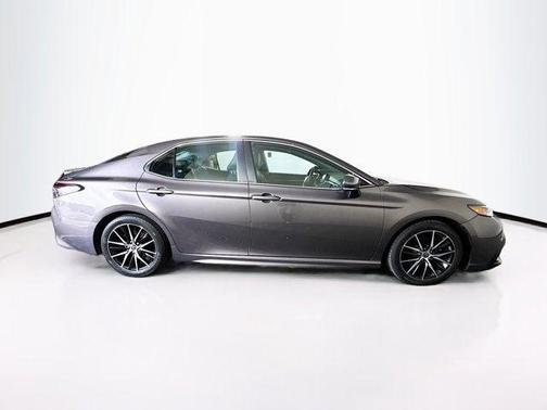 Predawn Gray Mica 2022 Toyota Camry SE