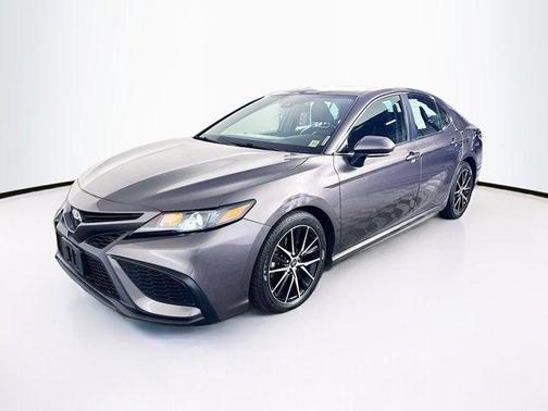 Predawn Gray Mica 2022 Toyota Camry SE