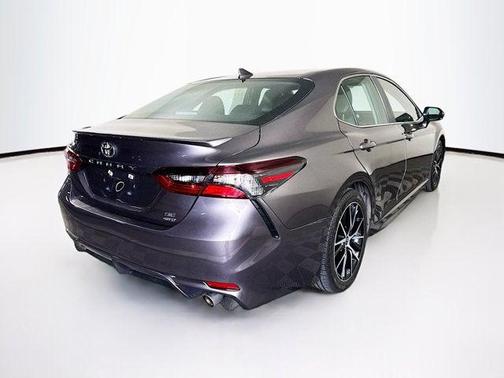 Predawn Gray Mica 2022 Toyota Camry SE
