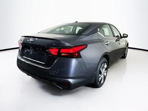 2025 Nissan Altima S FWD