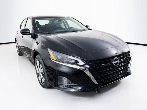 2025 Nissan Altima S FWD