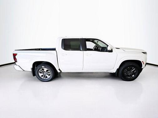 Glacier White 2026 Nissan Frontier SV
