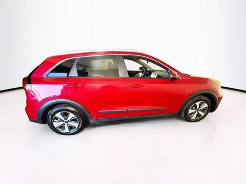 2020 Kia Niro LX