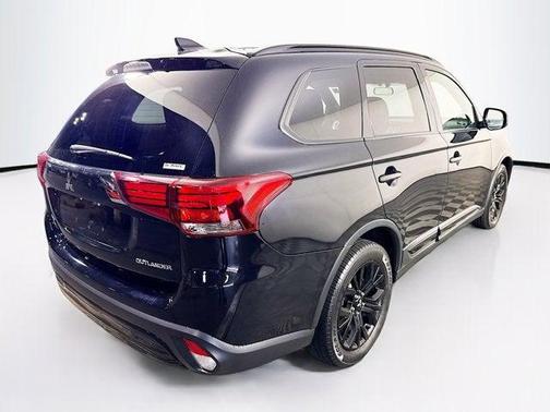 2019 Mitsubishi Outlander LE
