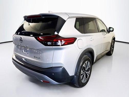 Brilliant Silver Metallic 2021 Nissan Rogue SV