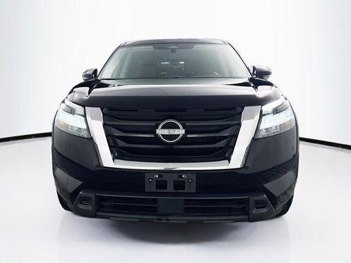 Super Black 2022 Nissan Pathfinder S 4WD