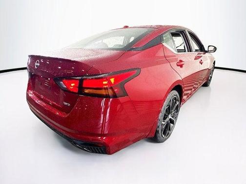 2025 Nissan Altima SR AWD