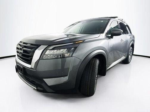 2025 Nissan Pathfinder SL 4WD
