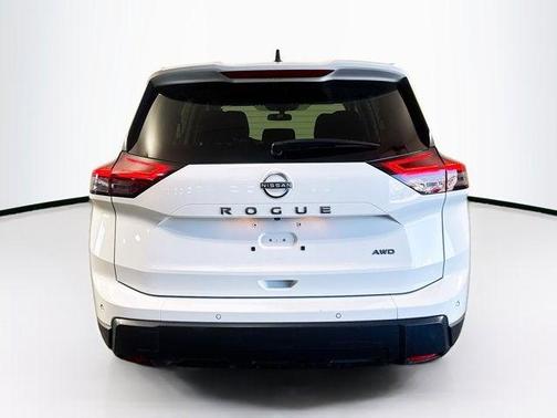 Glacier White 2024 Nissan Rogue S