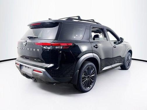 Super Black 2026 Nissan Pathfinder SL