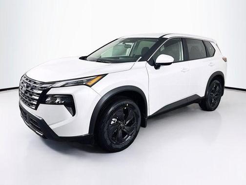 Everest White Pearl Tricoat 2026 Nissan Rogue SV
