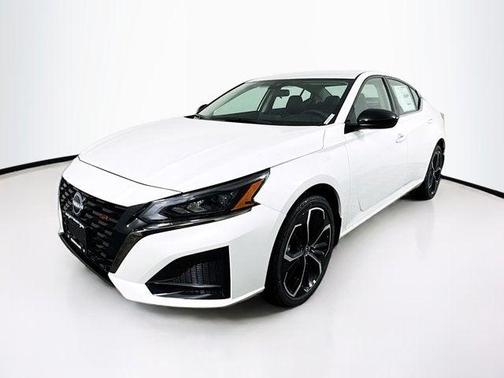 2025 Nissan Altima SR AWD