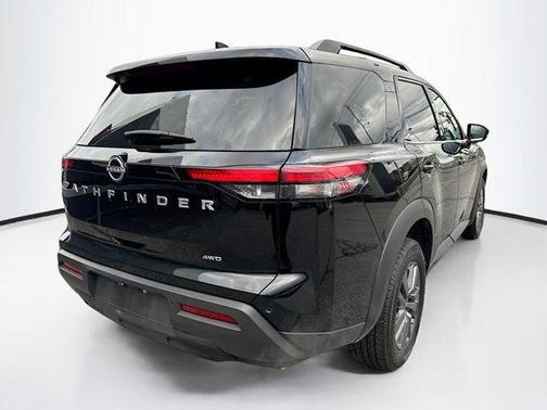 2025 Nissan Pathfinder SV 4WD