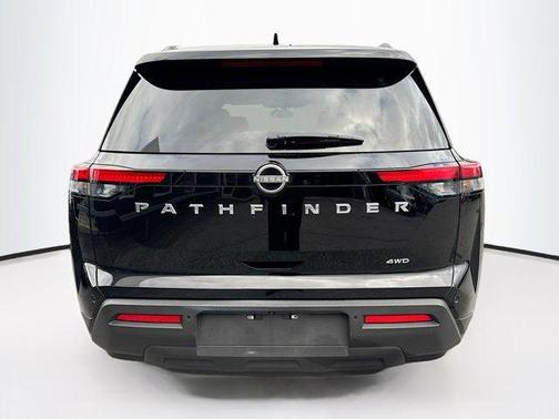 2025 Nissan Pathfinder SV 4WD