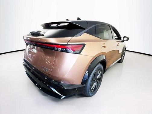 2025 Nissan ARIYA PLATINUM+