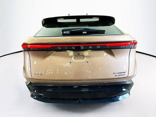 2025 Nissan ARIYA PLATINUM+